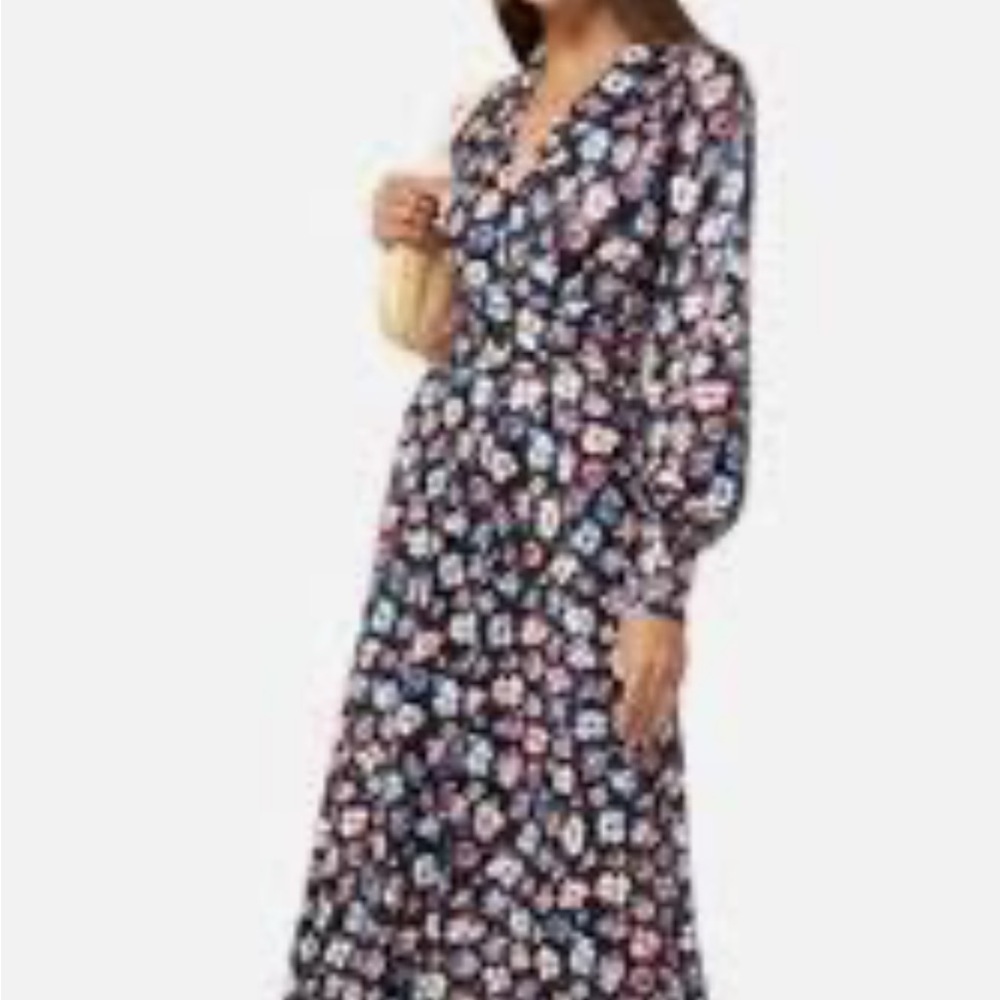 ROTATE BIRGER
CHRISTENSEN
• Joio Floral Print Midi Shirt Dress In Black